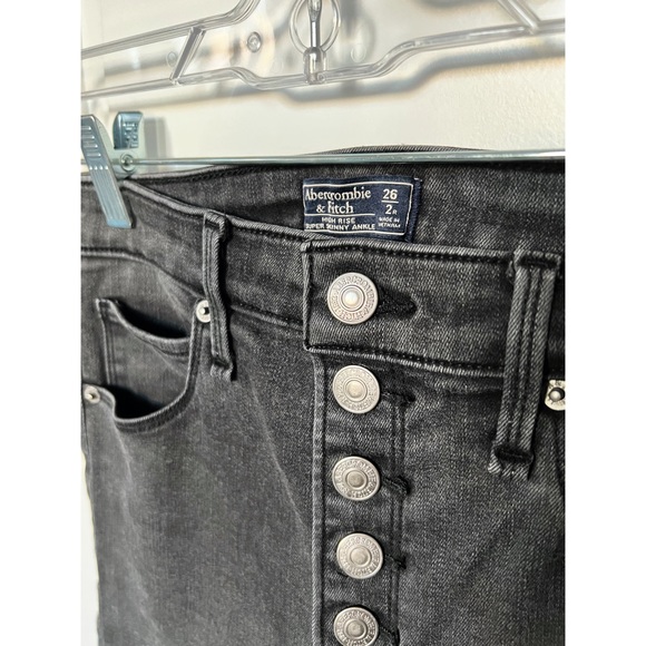 Abercrombie High Rise Ankle Jeans - Picture 5 of 7